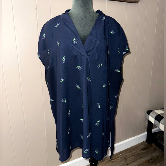 Eloquii Navy and Green Tunic Top - Picture 2 of 10
